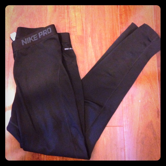 Excellent condition black nike pro leggings