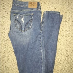 Distressed Super Skinny Jeans