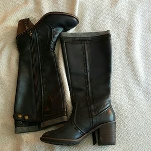 Black fossil zip up boots size 6.5