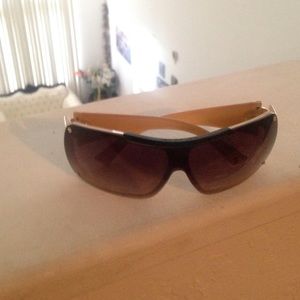VonZipper's sunglasses