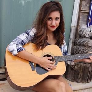 Meet your Posher, Laci