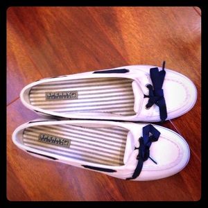 Sz 7 sperry white and blue boat shoes