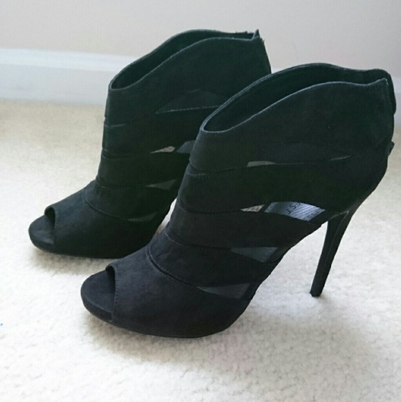 NEW Nine West, black peep toe booties size 8.5