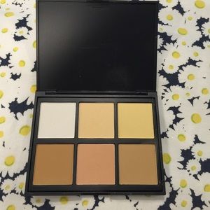 Morphe cosmetics contour kit used once