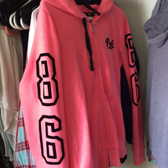 Showing 💕 - Picture 3 of 4