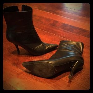 Nine West Bahvino heel booties