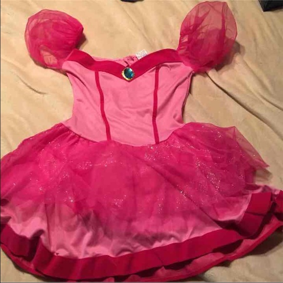 Miss peach costume