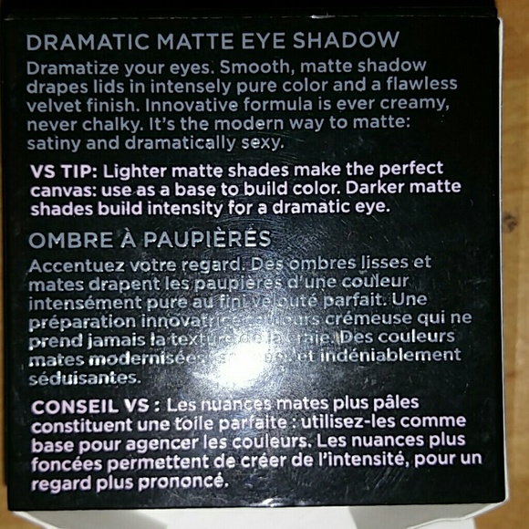 New in box Victoria's Secret blue matte shadow - Picture 3 of 3