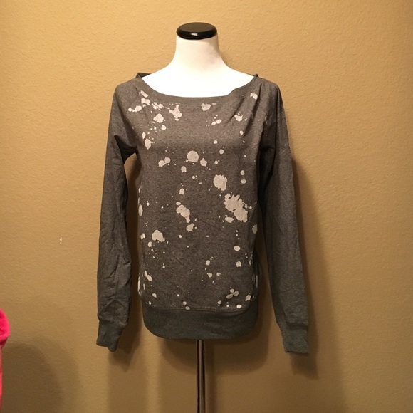 Nike dri-fit splatter paint top