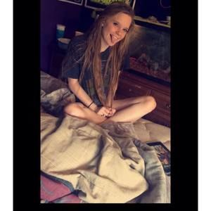 Meet your Posher, Dakota