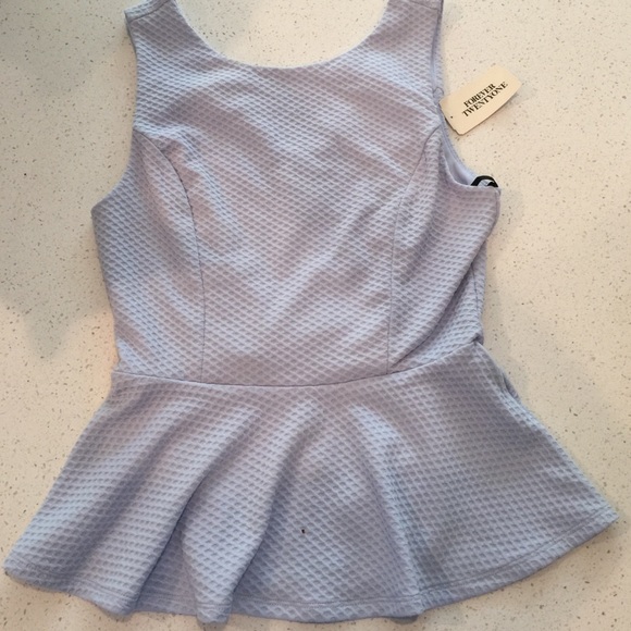 Forever 21 Top- NEW WITH TAG - Picture 1 of 4