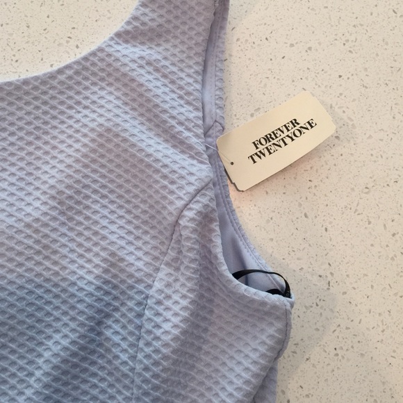 Forever 21 Top- NEW WITH TAG - Picture 2 of 4