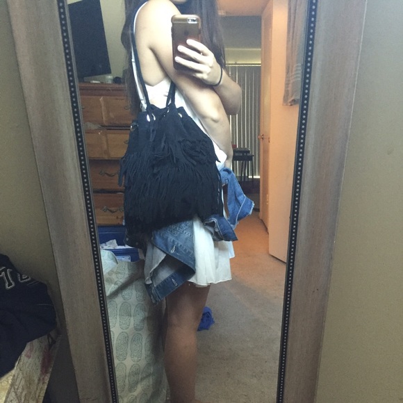 ❤️HP❤️ ⬇️⬇️Zara Fringe Bucket Bag - Picture 4 of 4