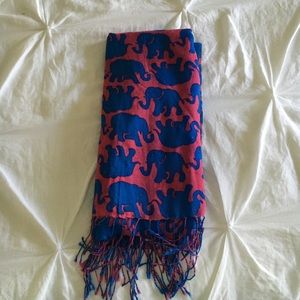 HARD TO FIND!! Lilly Pulitzer scarf tusk in sun
