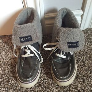 sperry boots/ sneakers