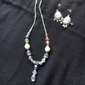 Beautiful vintage necklace w earrings!