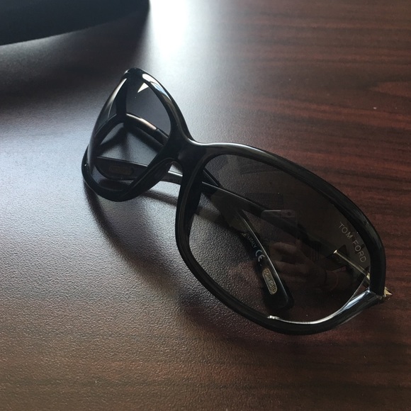 REDUCED Tom Ford "Jennifer" sunglasses