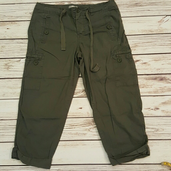 Olive Cargo capris