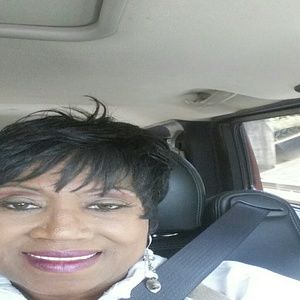 Meet your Posher, Gloria