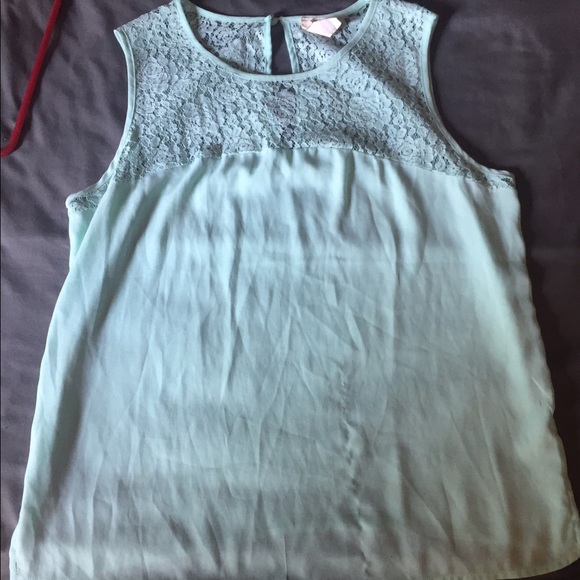 Mint colored tank with lace shoulder details