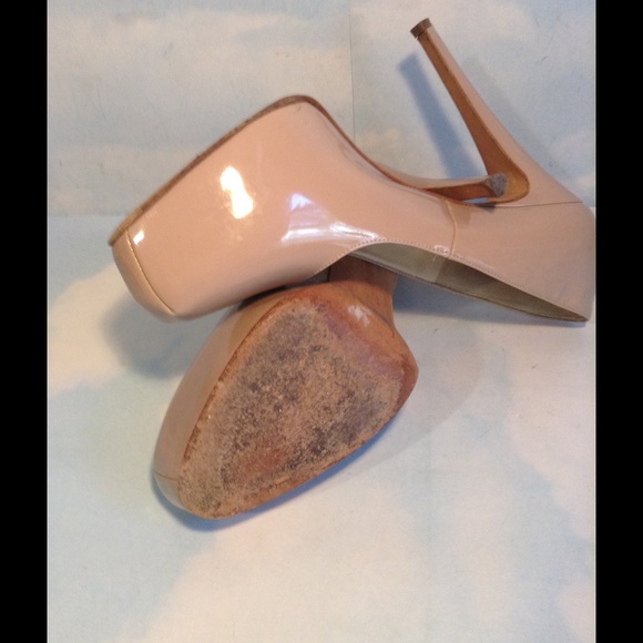 BRIAN ATWOOD BEIGE PATENT PLATFORMS SZ-7.5 - Picture 4 of 4