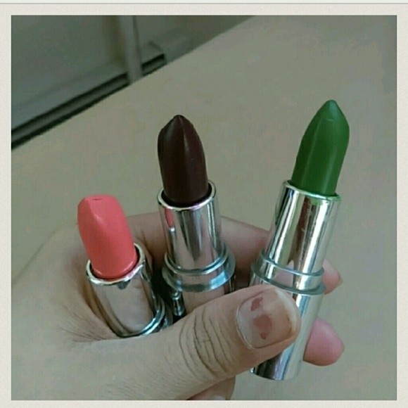 Claire's lipsticks - Picture 2 of 3
