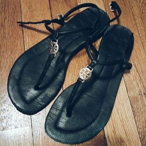 [SALE] TORY BURCH navy sandals w/gold hardware