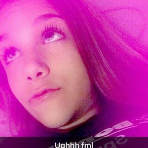 Meet your Posher, Becca