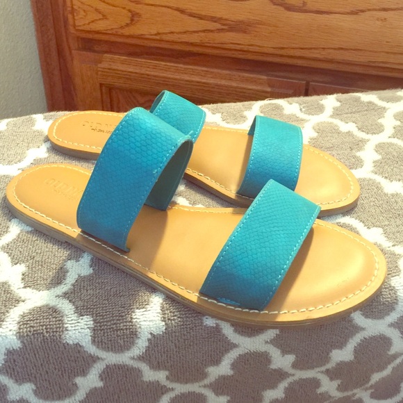 Turquoise sandal