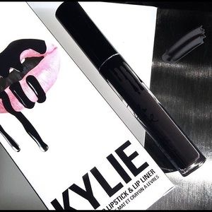 Kylie Cosmetics Dead of Knight