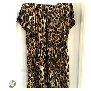 Leopard dress with zippered front and pockets