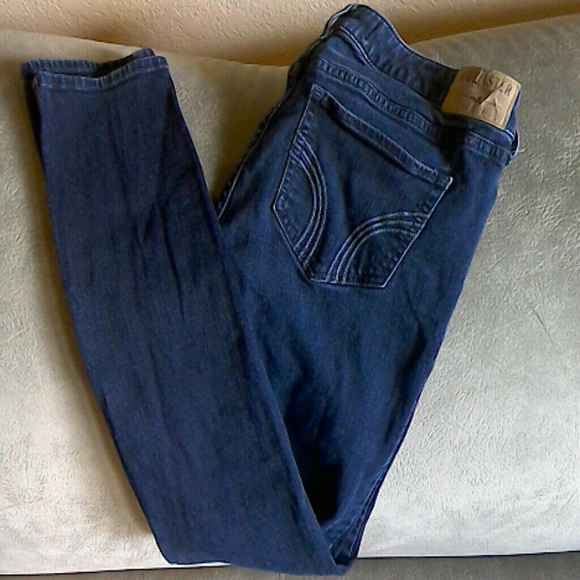 Hollister Size 9R 29/31 Dark Blue Skinny Jeans