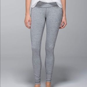 Gray lululemon wunder unders size 2