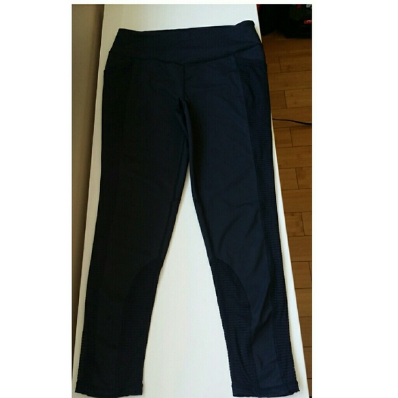 Without Walls Activewear Black with Leg Design M