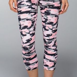 Lululemon wunder unders 7/8 length size 2