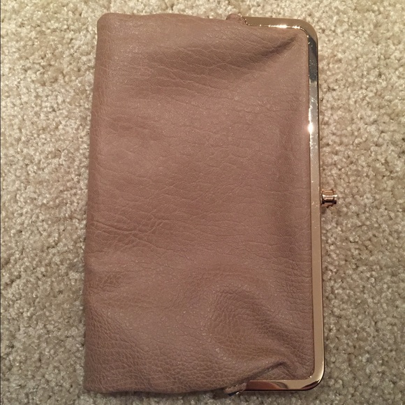 Dark Tan Hobo Lauren Clutch