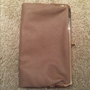 Dark Tan Hobo Lauren Clutch