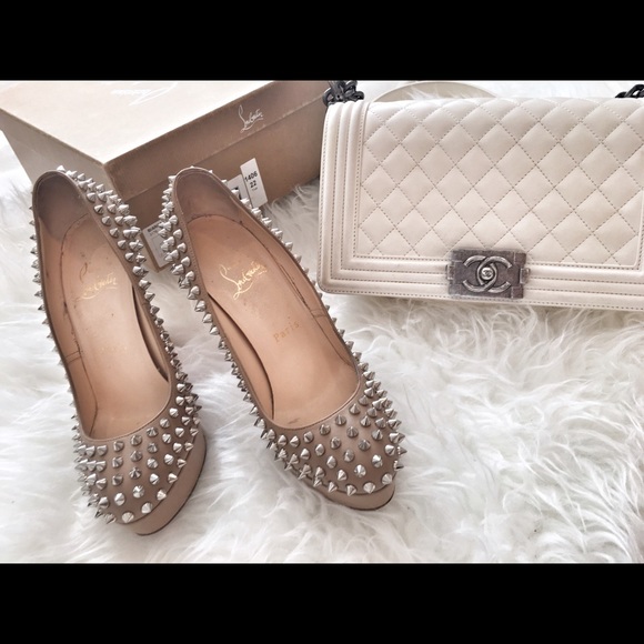 ⚠️Authentic Christian Louboutin spiked Bianca Heel