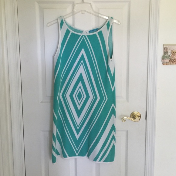 *** MUST GO *** Alice and Olivia Geometric Dress