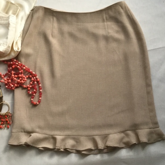 🎉SALE🎉NWT. 🌸💐ALFANI RUFFLE SKIRT💐🌸 - Picture 2 of 4