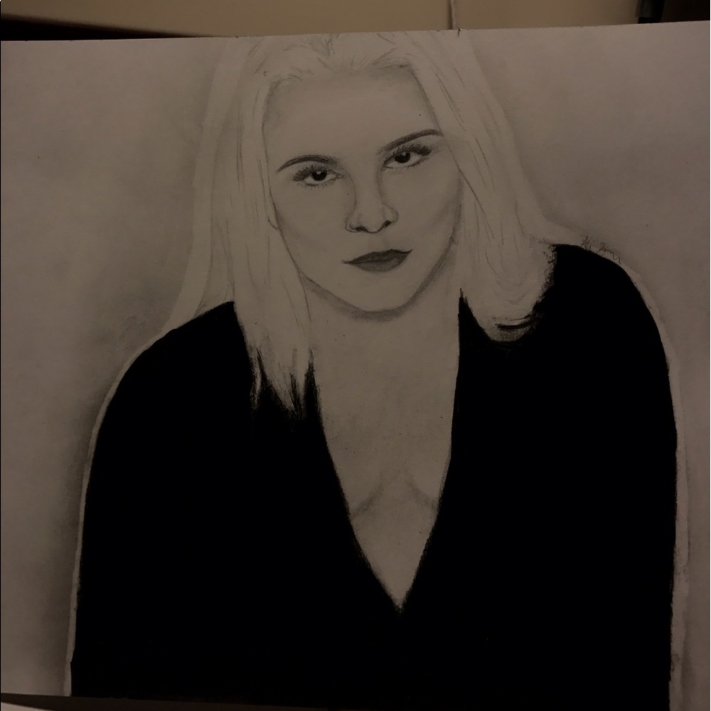 I do custom art/drawings!