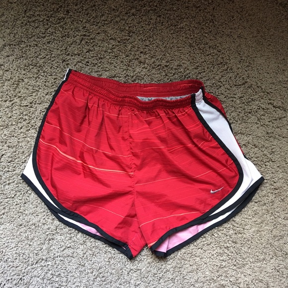 Women's Nike Tempo Shorts