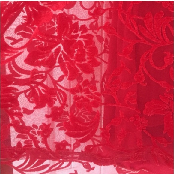 Red velvet lined halter dress - Picture 4 of 5