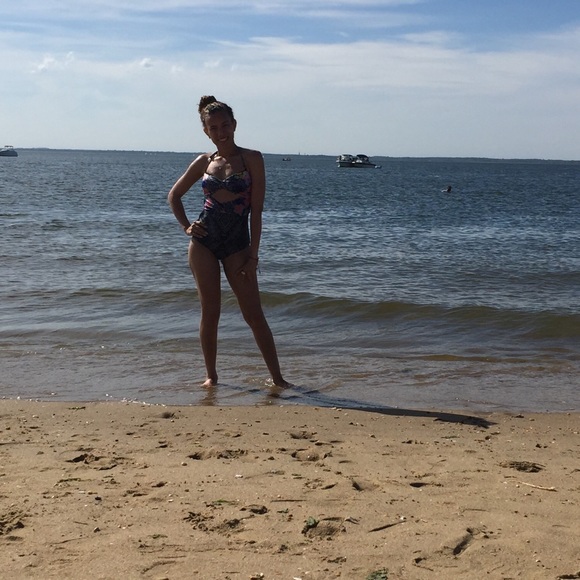 Meet your Posher, Yomairy - Picture 1 of 1