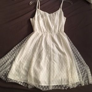 Super cute H&M dress