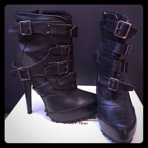 Black ankle heel boots