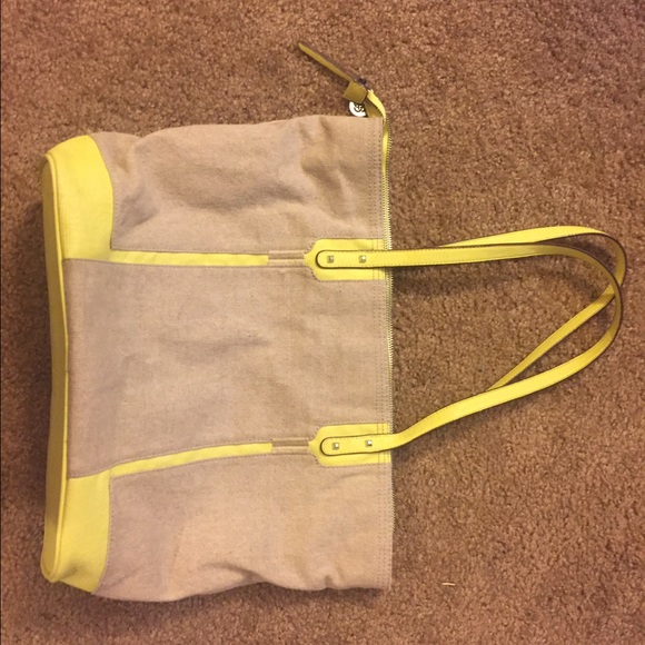 Yellow canvas bag! Perfect beach or everyday bag! - Picture 1 of 3