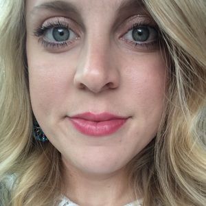 Meet your Posher, Holley