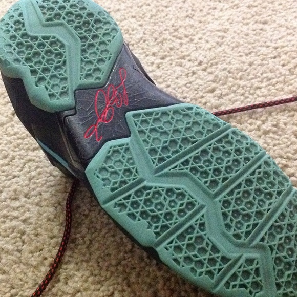 Sold - Picture 3 of 4