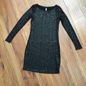 XS Kenzie Long Sleeve Black Sequin dress